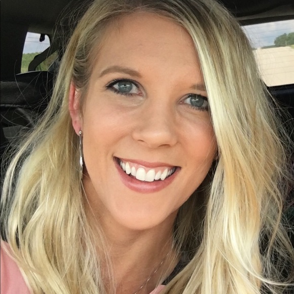 Meet your Posher, Meagan - Picture 1 of 1